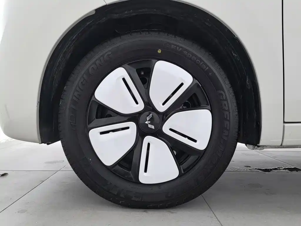 Wuling MINIEV — миниатюра 17