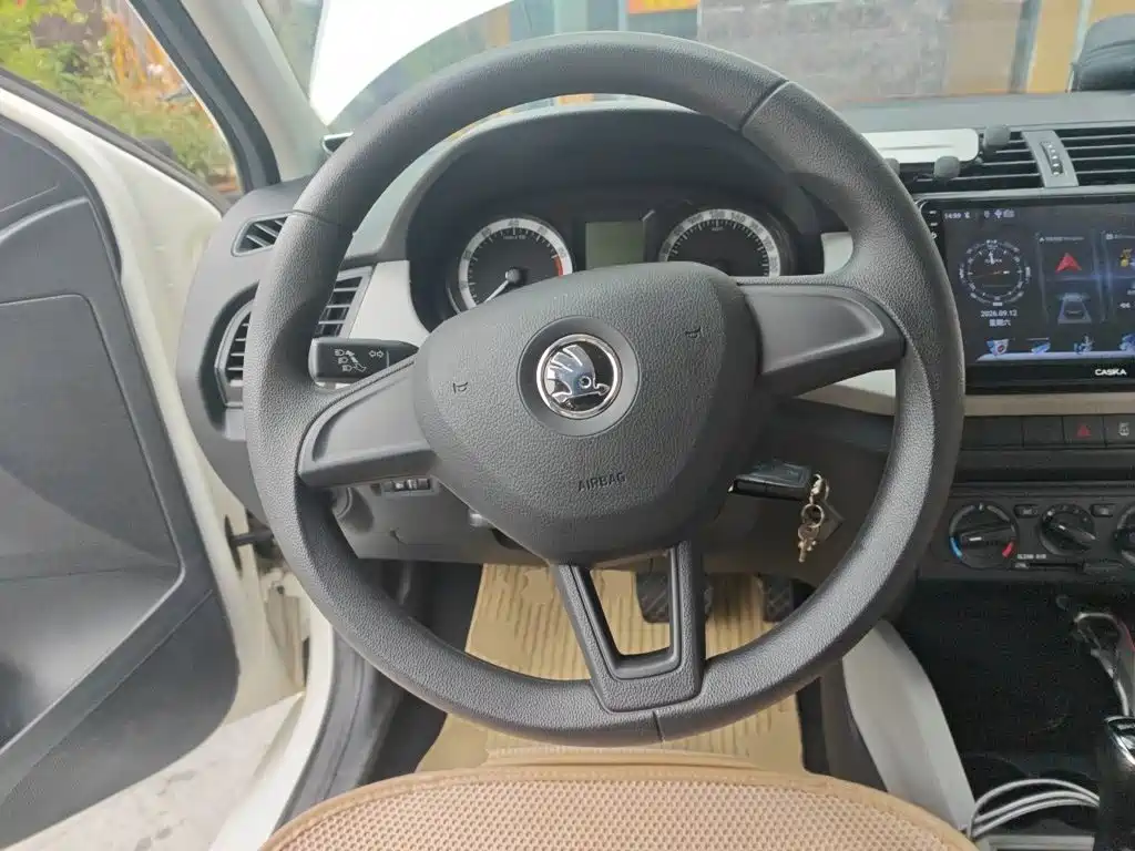 Skoda Fabia — миниатюра 11