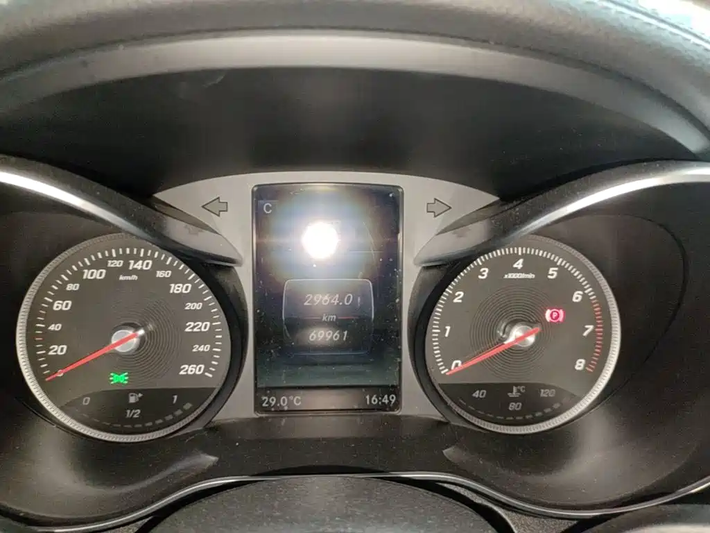 Mercedes-Benz C-Class — миниатюра 12