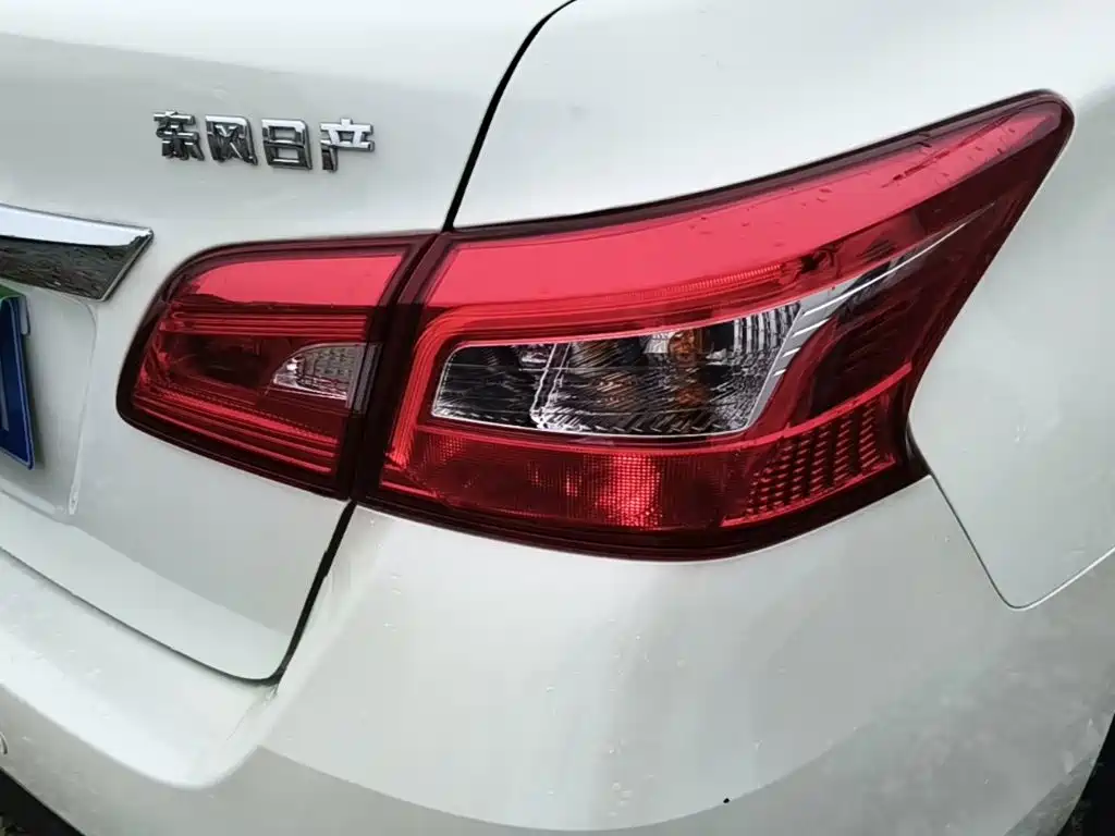 Nissan Sylphy — миниатюра 8