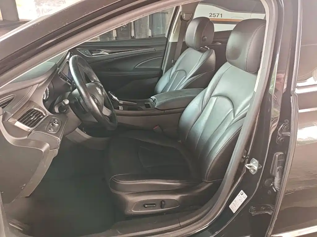 Buick LaCrosse — миниатюра 15