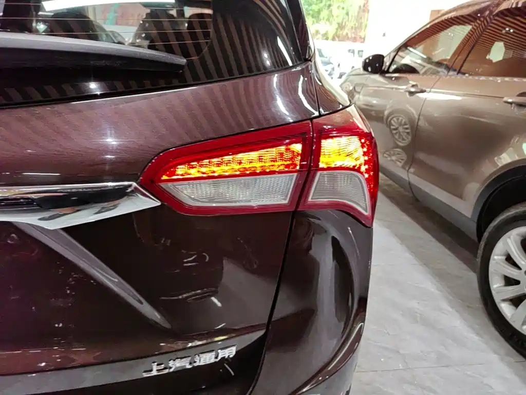 Buick Envision Plus — миниатюра 8