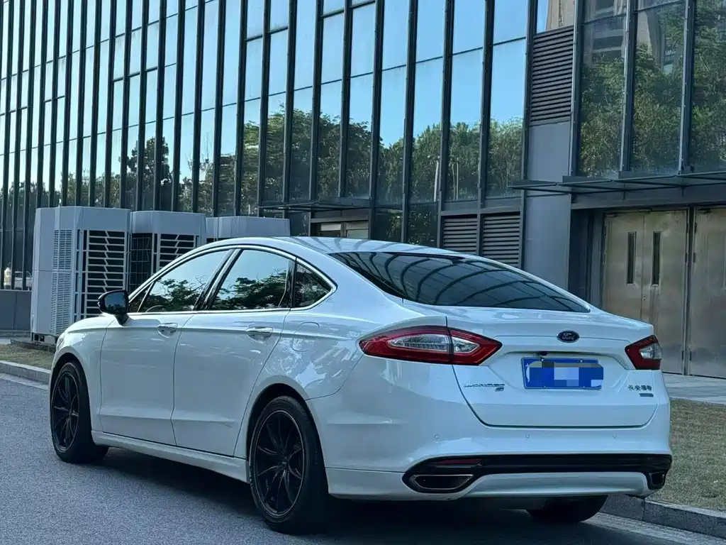Ford Mondeo — миниатюра 4