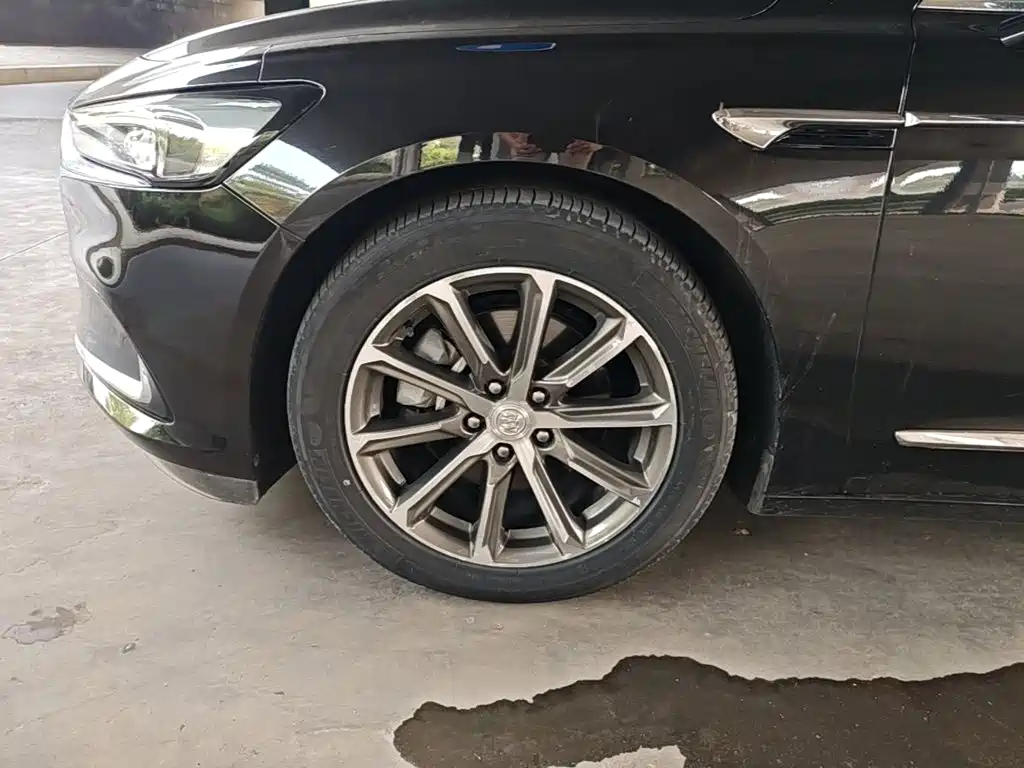 Buick LaCrosse — миниатюра 23