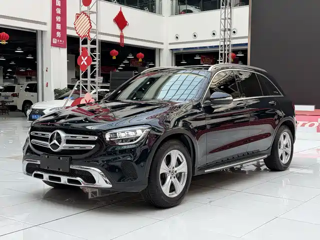 MERCEDES BENZ GLC