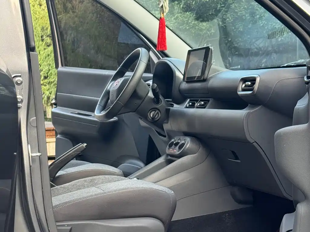 Wuling Hongguang EV — миниатюра 9
