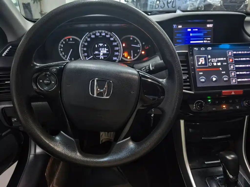 Honda Accord — миниатюра 10