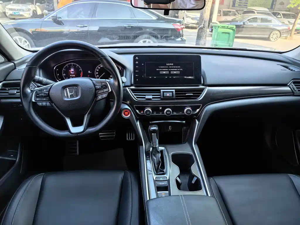 Honda Accord — миниатюра 9