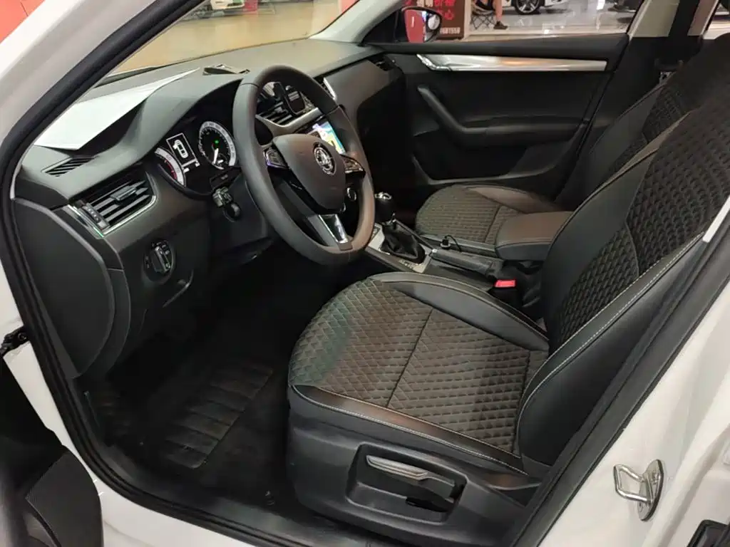 Skoda Octavia — миниатюра 15