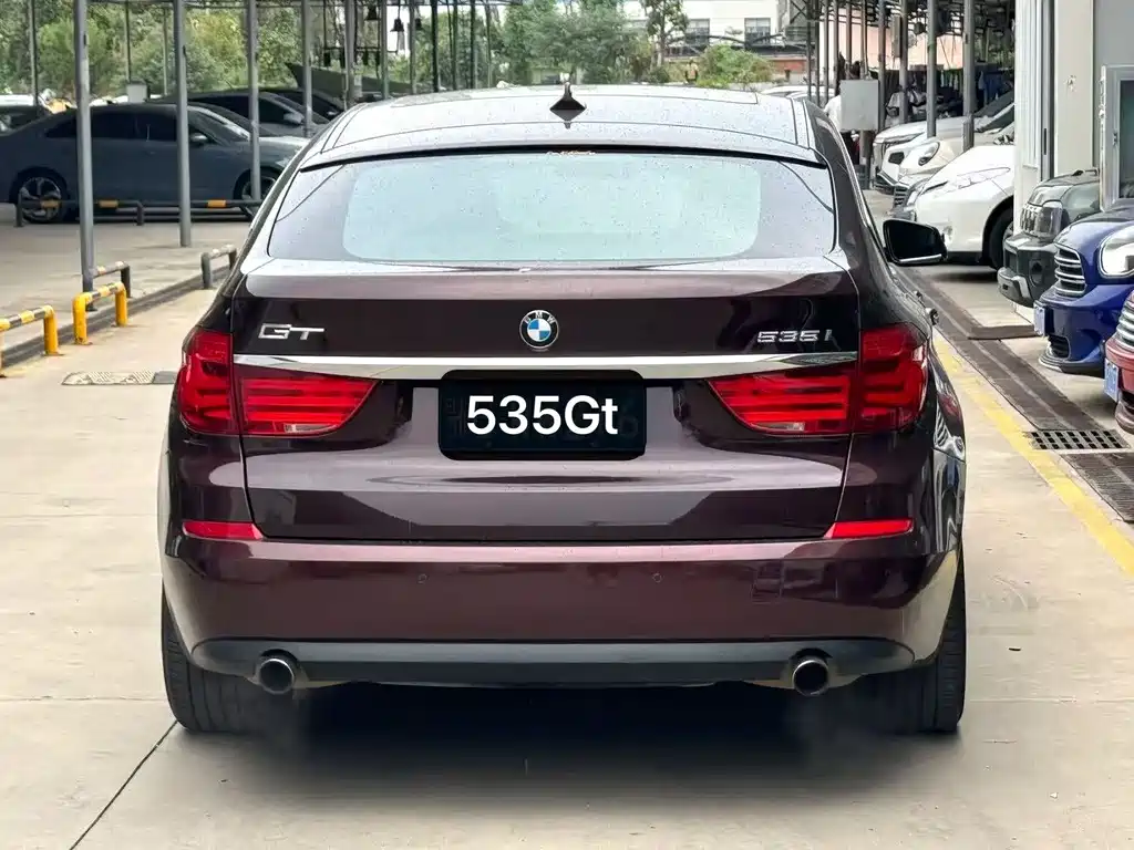 BMW 5 Series GT — миниатюра 9