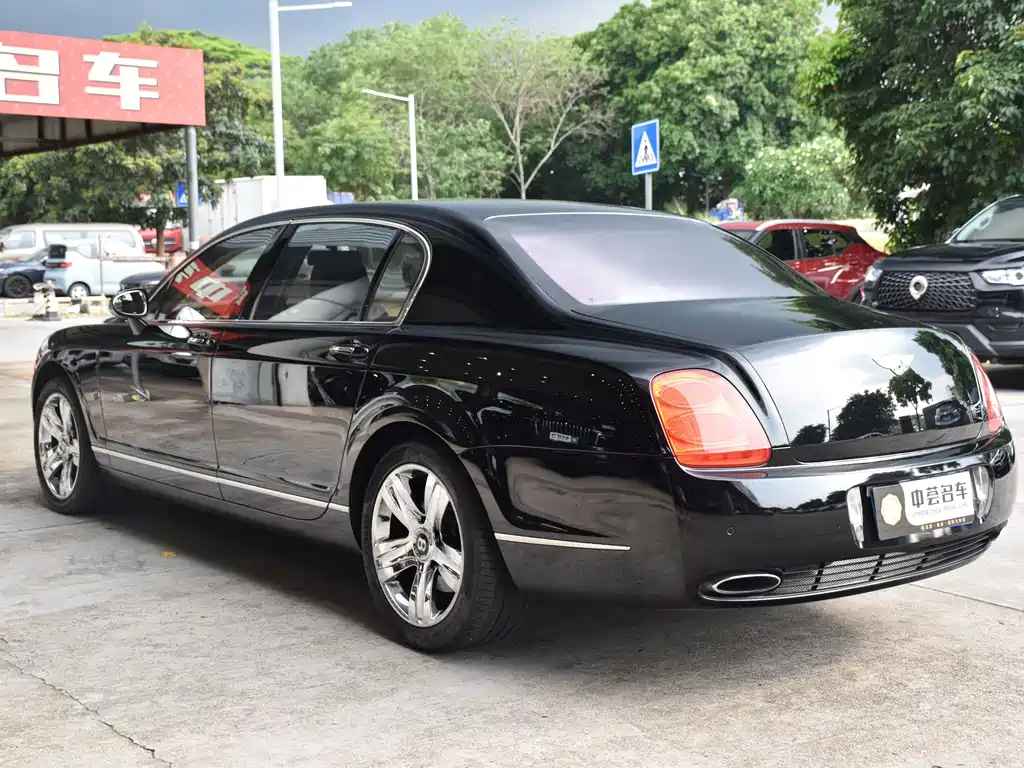 Bentley Flying Spur — миниатюра 20