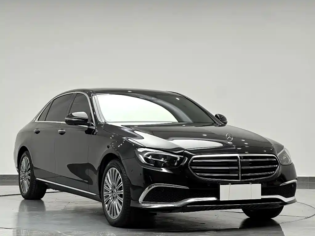Mercedes-Benz E-Class — миниатюра 4