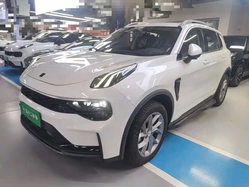 Lynk & Co 01