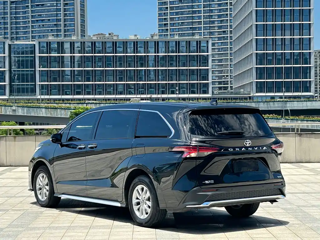 Toyota Granvia 2026 2.5L Comfort