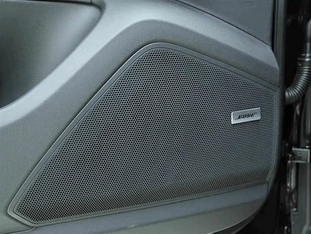 Porsche Cayenne — миниатюра 16