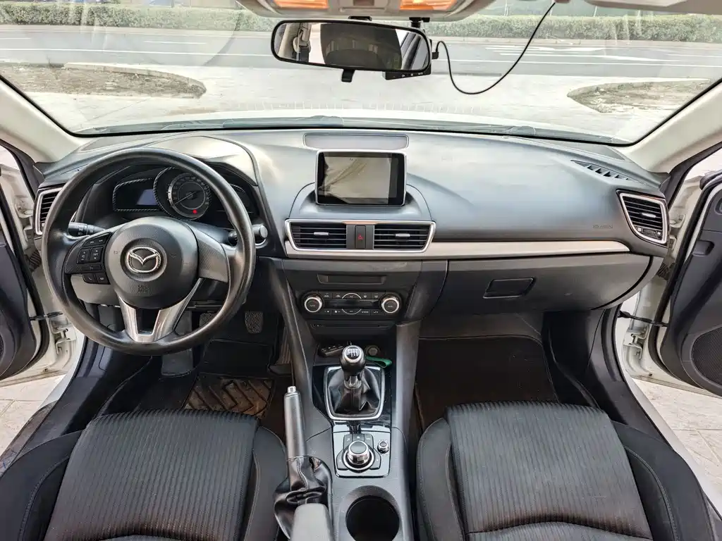 Mazda 3 Axela — миниатюра 9