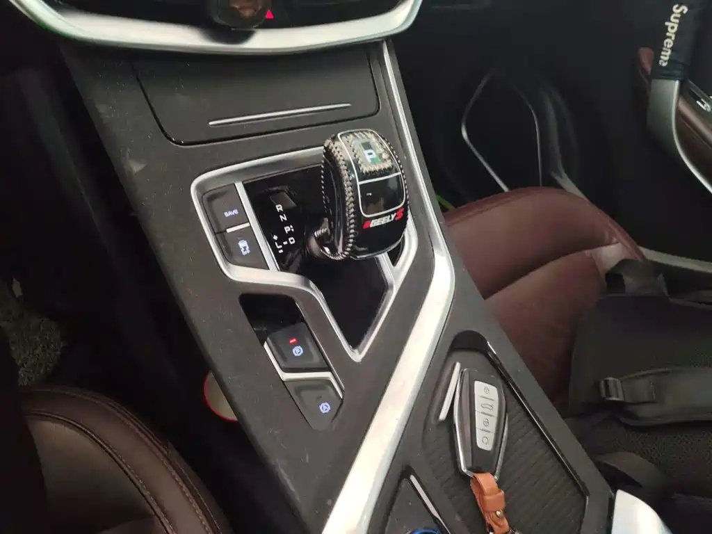 Geely Jia Ji New Energy — миниатюра 6