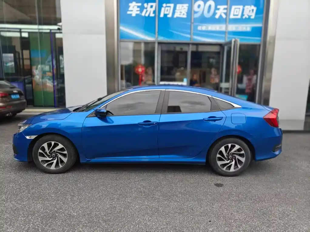 Honda Civic — миниатюра 6