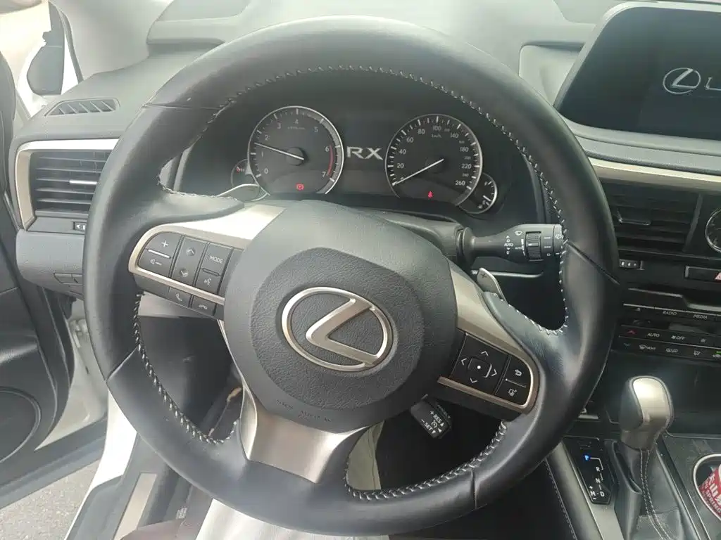 Lexus RX — миниатюра 6