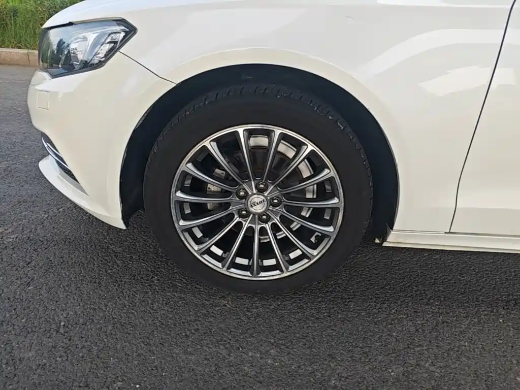 Zotye Zotye Z700 — миниатюра 23
