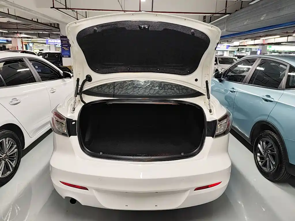 Mazda 3 Xingcheng — миниатюра 19