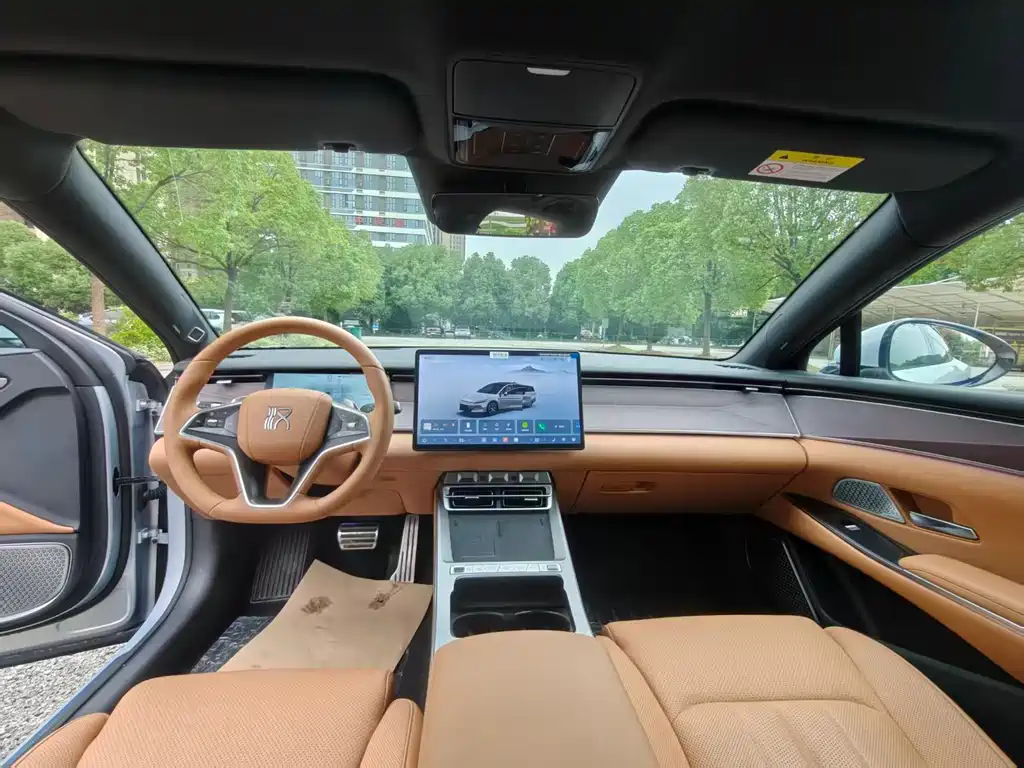BYD Han L — миниатюра 17