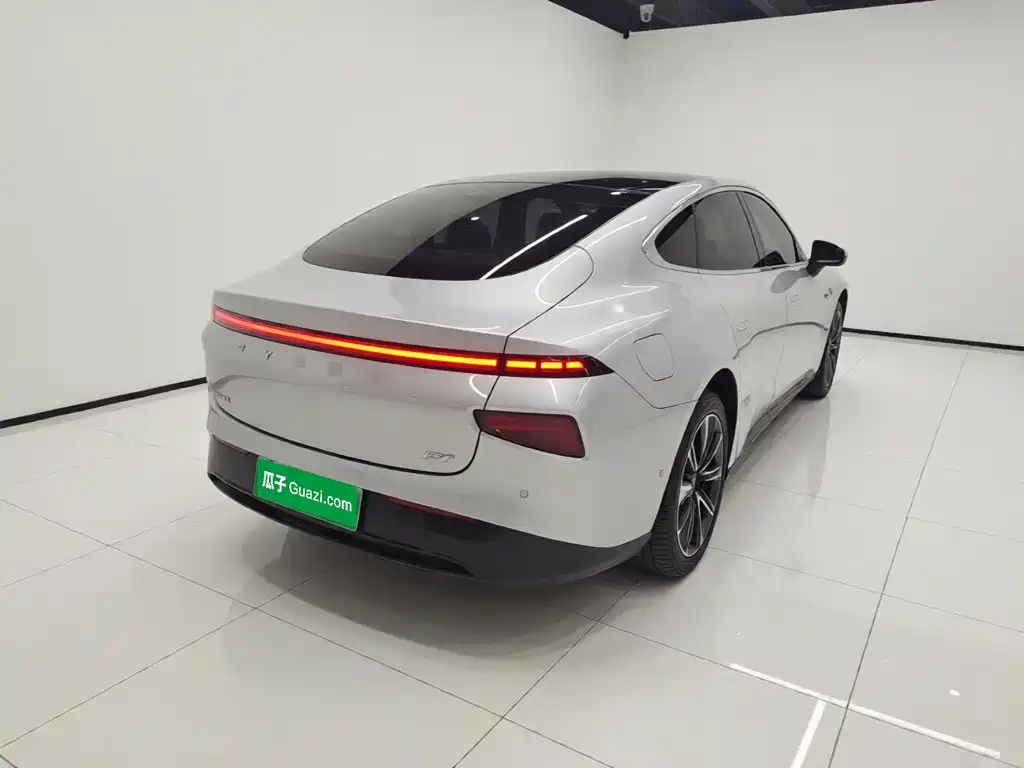 XPeng P7 — миниатюра 4