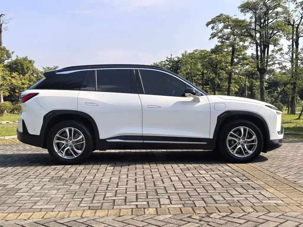 NIO ES6 — миниатюра 4