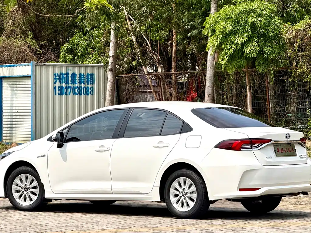 Toyota Corolla — миниатюра 5