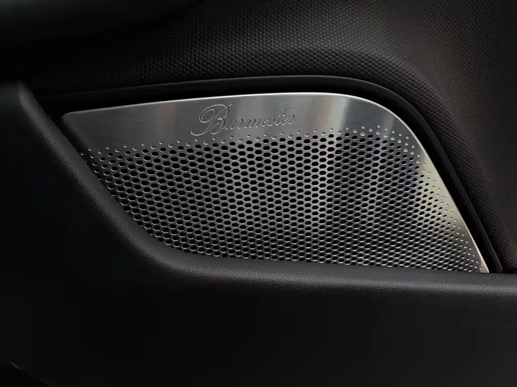 Porsche Taycan — миниатюра 16