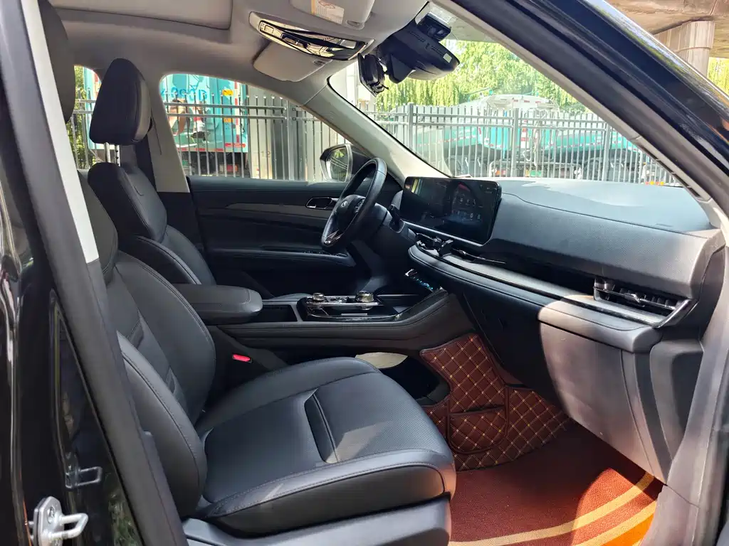 Ford Equator Sport — миниатюра 11