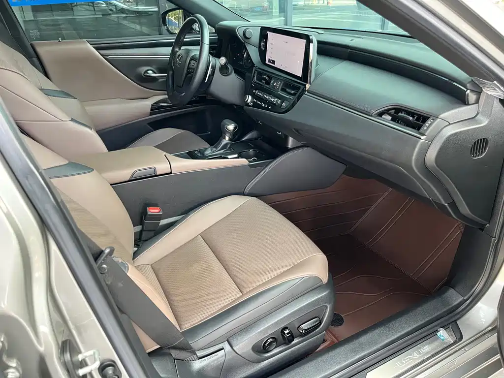 Lexus ES — миниатюра 8