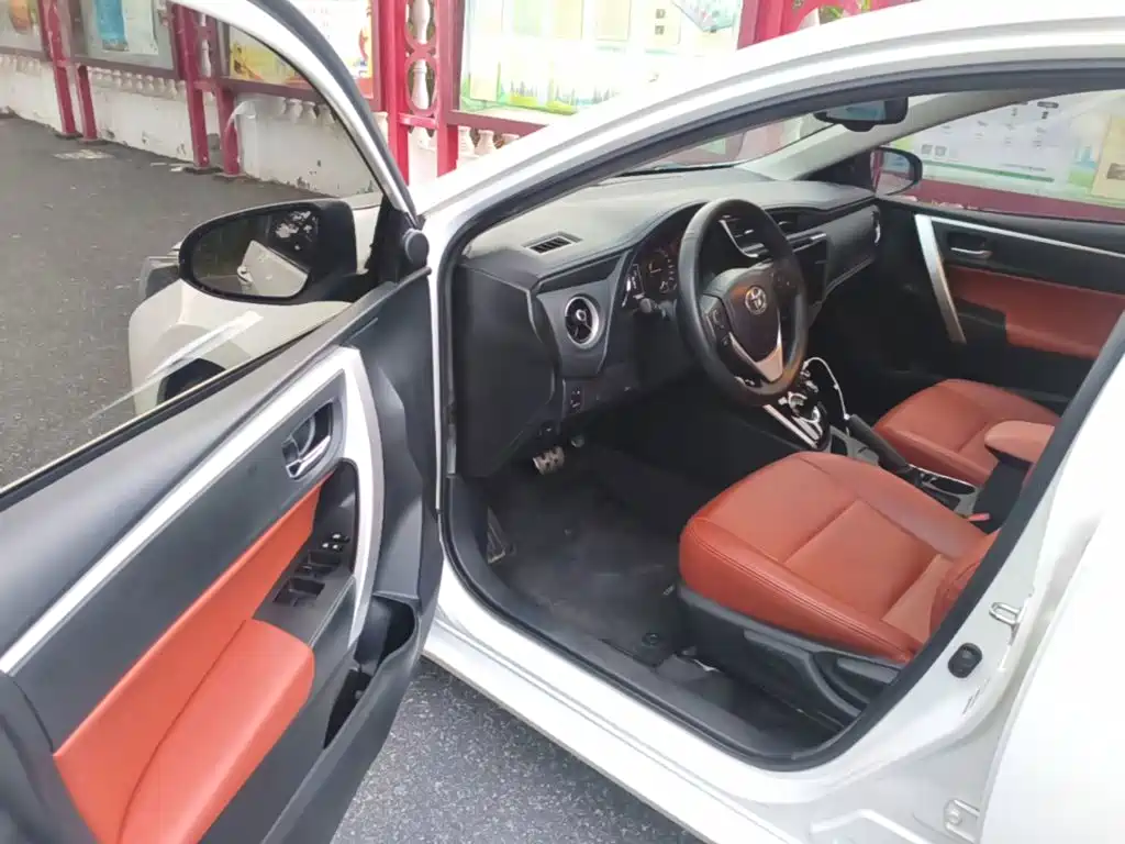 Toyota Corolla Hybrid — миниатюра 16