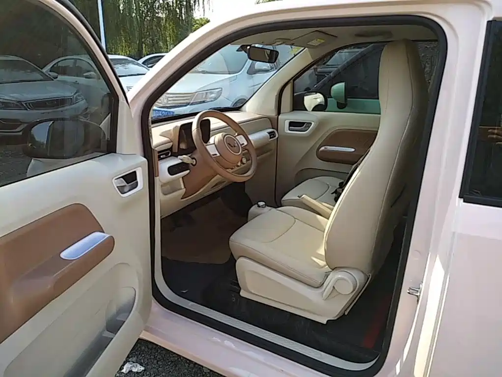 Wuling MINIEV — миниатюра 16