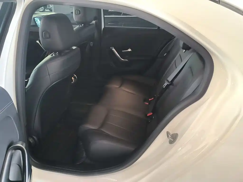 Mercedes-Benz A-Class — миниатюра 17