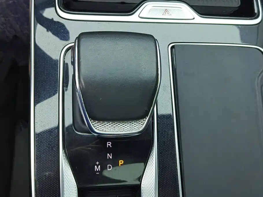 Hongqi Hongqi HS5 — миниатюра 16