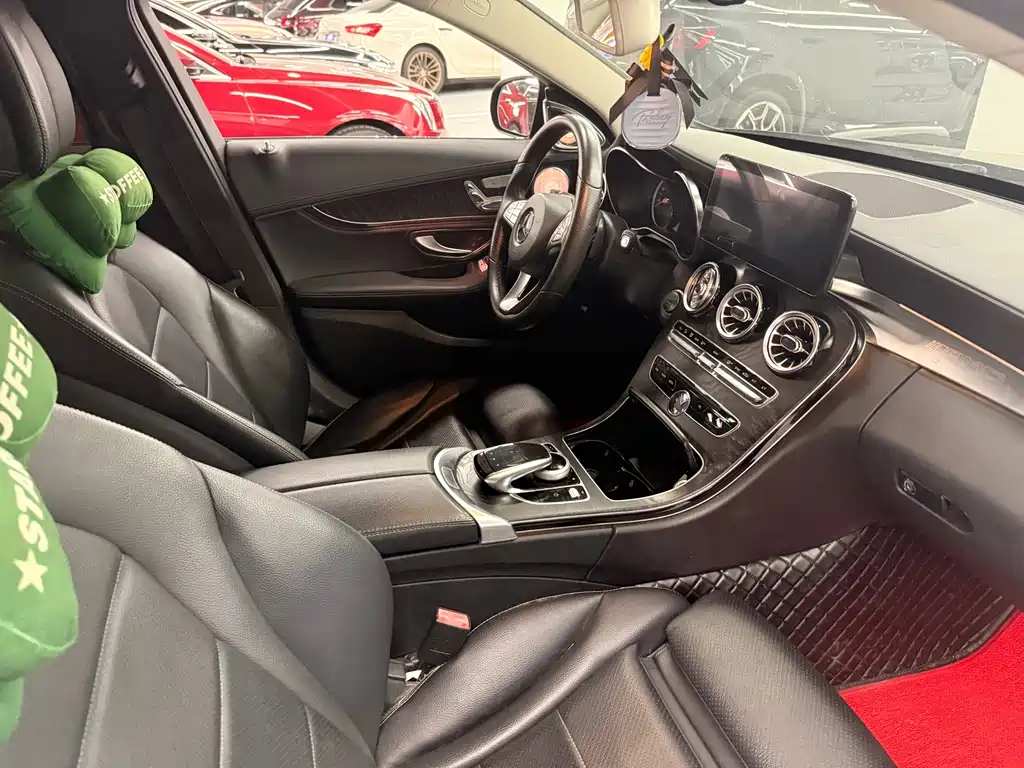 Mercedes-Benz C-Class — миниатюра 5