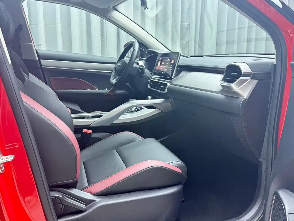 Geely Binyue — миниатюра 17