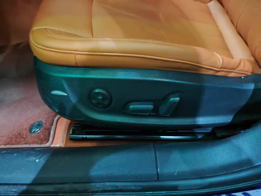 Audi A4L — миниатюра 12