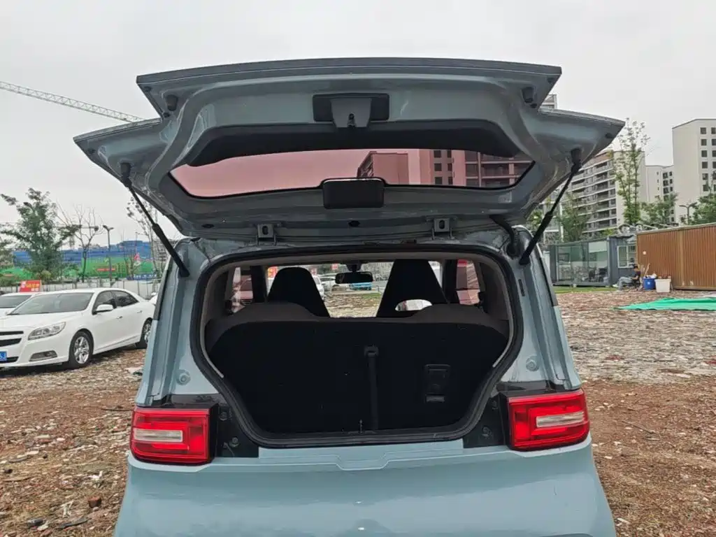 Wuling MINIEV — миниатюра 19