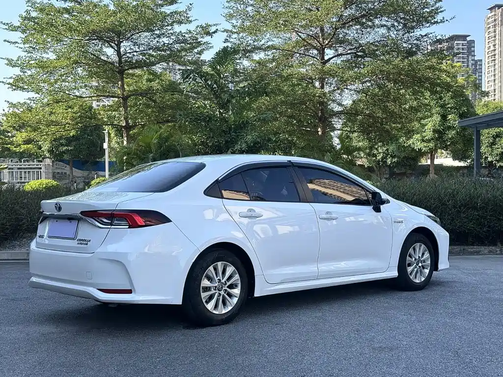 Toyota Corolla — миниатюра 6