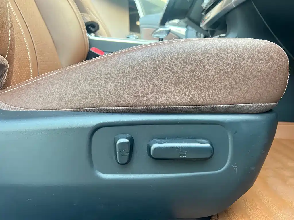 BYD Tang New Energy — миниатюра 35