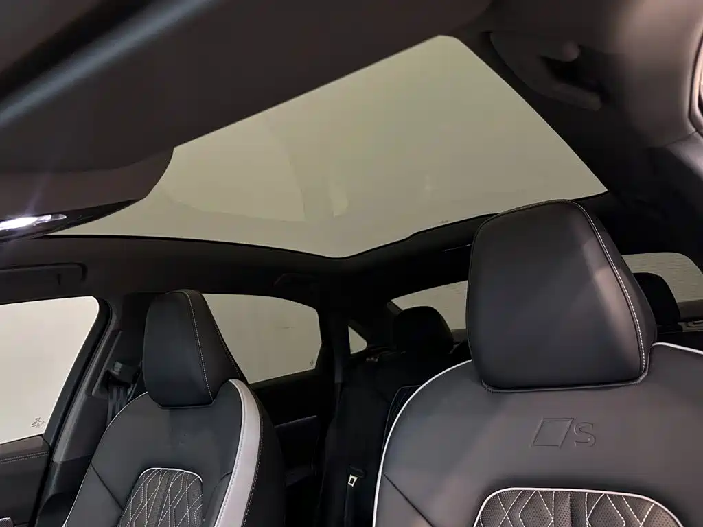 Audi A5L — миниатюра 12