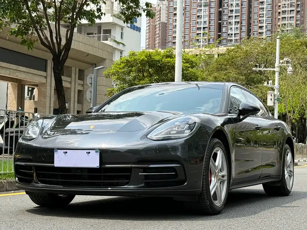 Porsche Panamera 2018