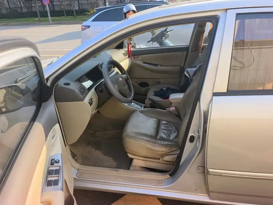 Toyota Corolla — миниатюра 7