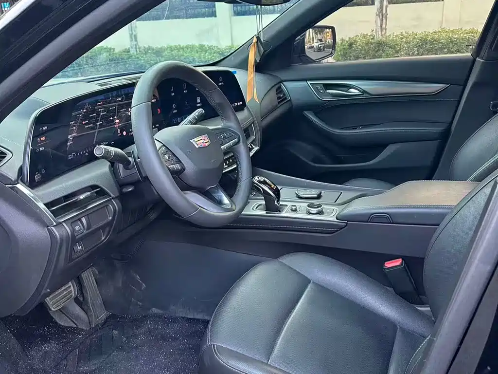 Cadillac CT5 — миниатюра 4