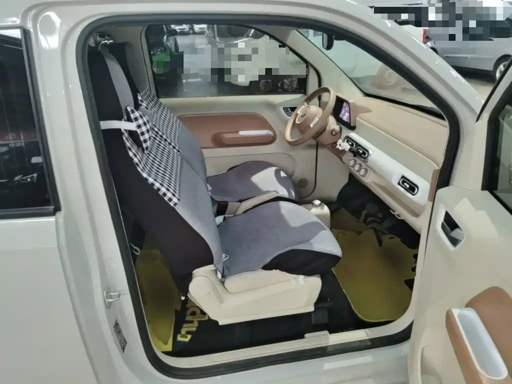 Wuling MINIEV — миниатюра 25