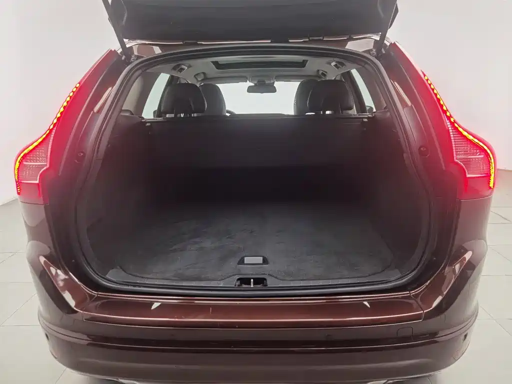 Volvo XC60 — миниатюра 16