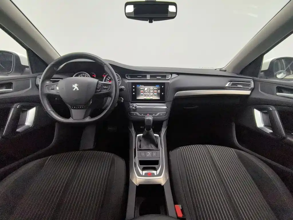Peugeot 408 — миниатюра 5