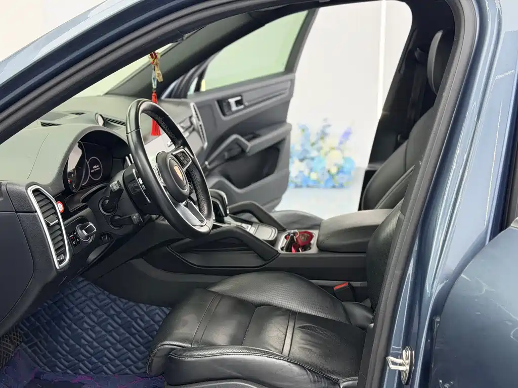 Porsche Cayenne Hybrid — миниатюра 9